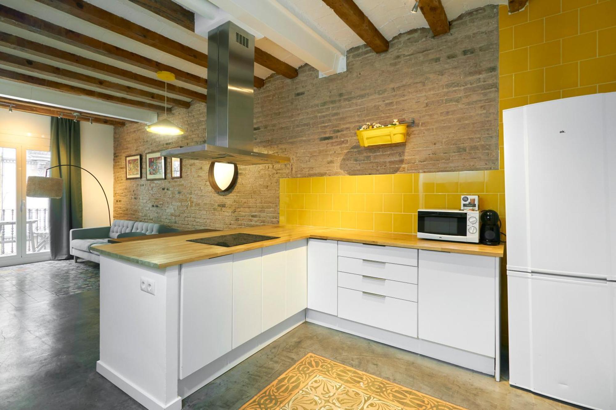 64 Apartment In A Typical Barcelona'S Old Building Exterior foto